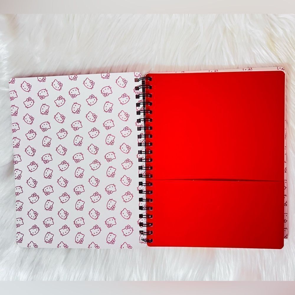 Hello Kitty Planner - Picture 2 of 7